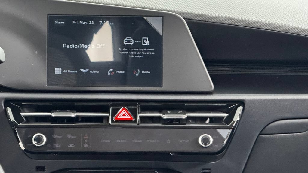 New 2026 Kia Niro LX FWD image 16