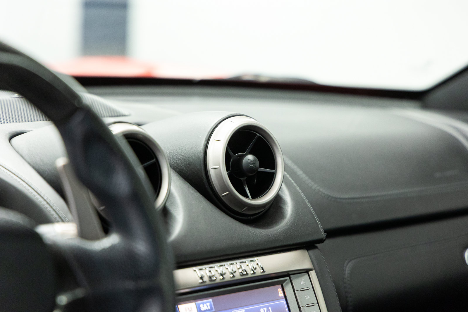 Used 2011 Ferrari California RWD image 52