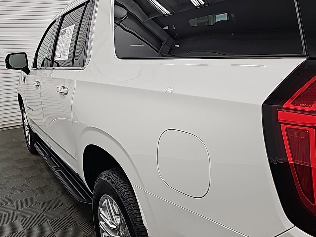 Used 2021 GMC Yukon XL SLT w/ SLT Premium Package image 6