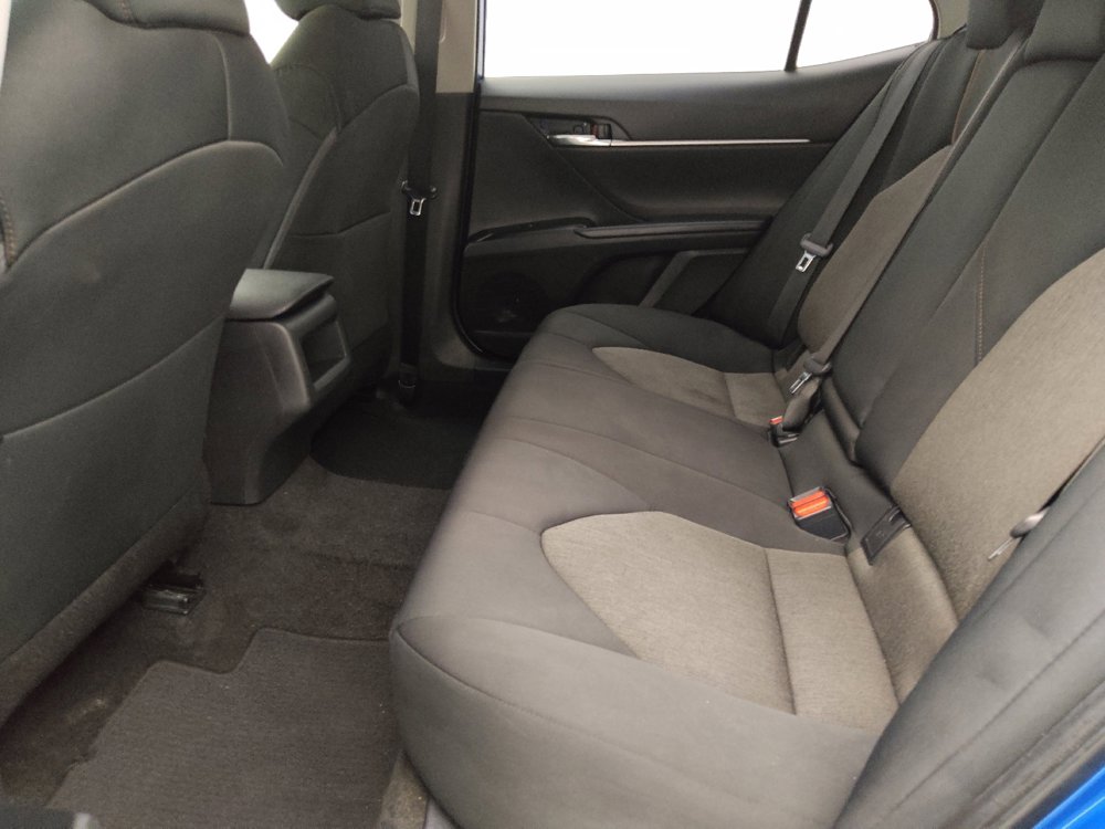 Used 2020 Toyota Camry LE image 18