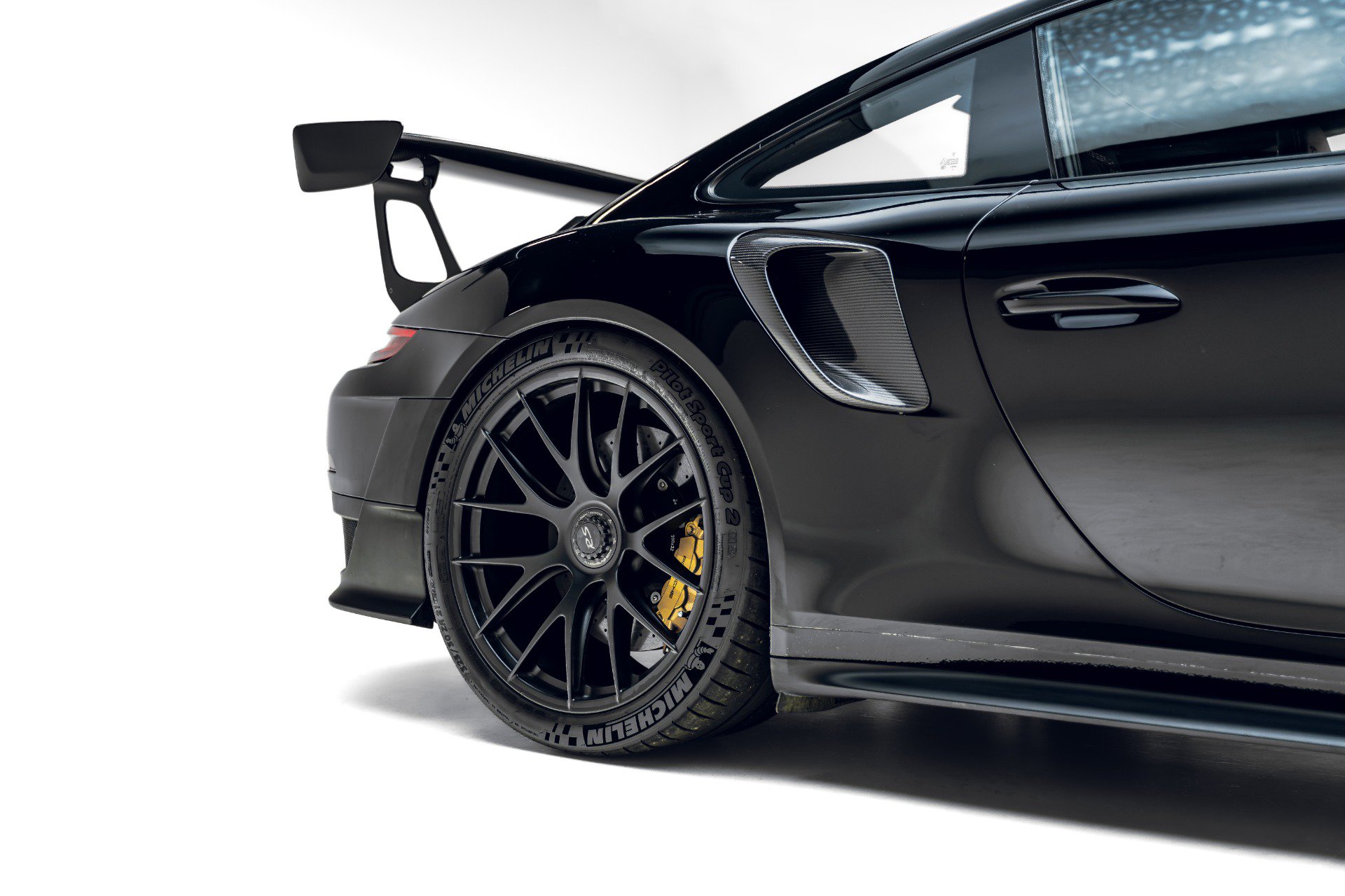 Used 2018 Porsche 911 GT2 RS RWD image 14