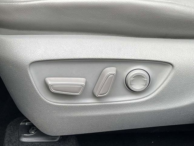 Used 2021 Toyota Highlander XLE image 13