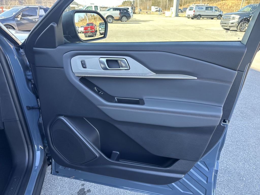 New 2026 Ford Explorer Active w/ Active Comfort Package AWD/4WD image 23