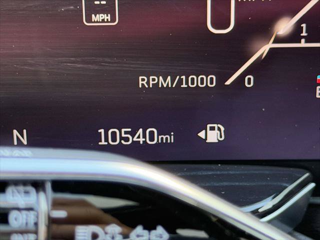Used 2025 Cadillac Escalade ESV Sport AWD/4WD image 30