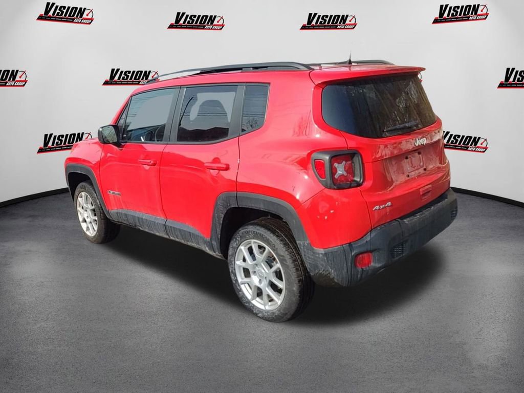 Used 2023 Jeep Renegade Latitude w/ Sun/Sound Group image 7