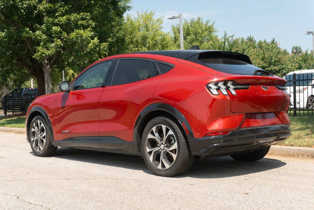 Used 2022 Ford Mustang Mach-E Premium RWD image 14
