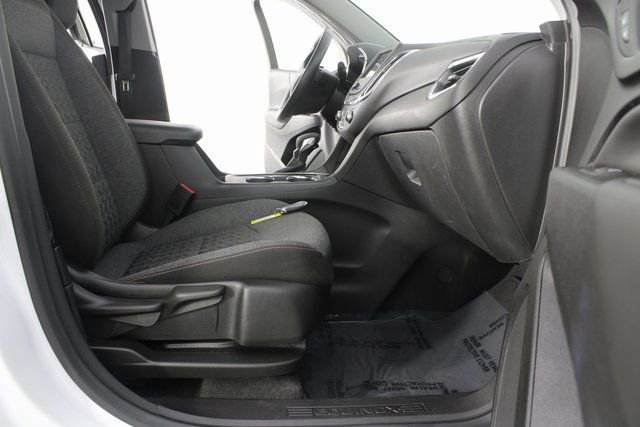 Used 2024 Chevrolet Equinox LT image 20