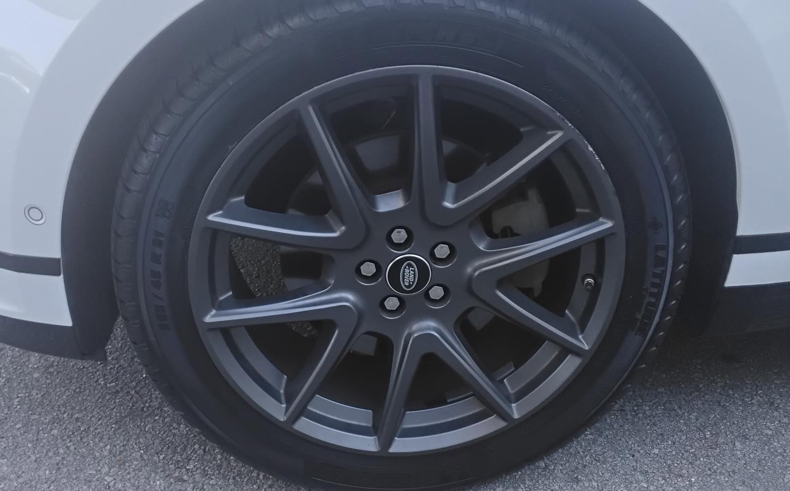 Used 2021 Land Rover Range Rover Velar R-Dynamic S image 11