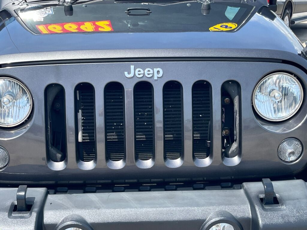 Used 2018 Jeep Wrangler Sport AWD/4WD image 9