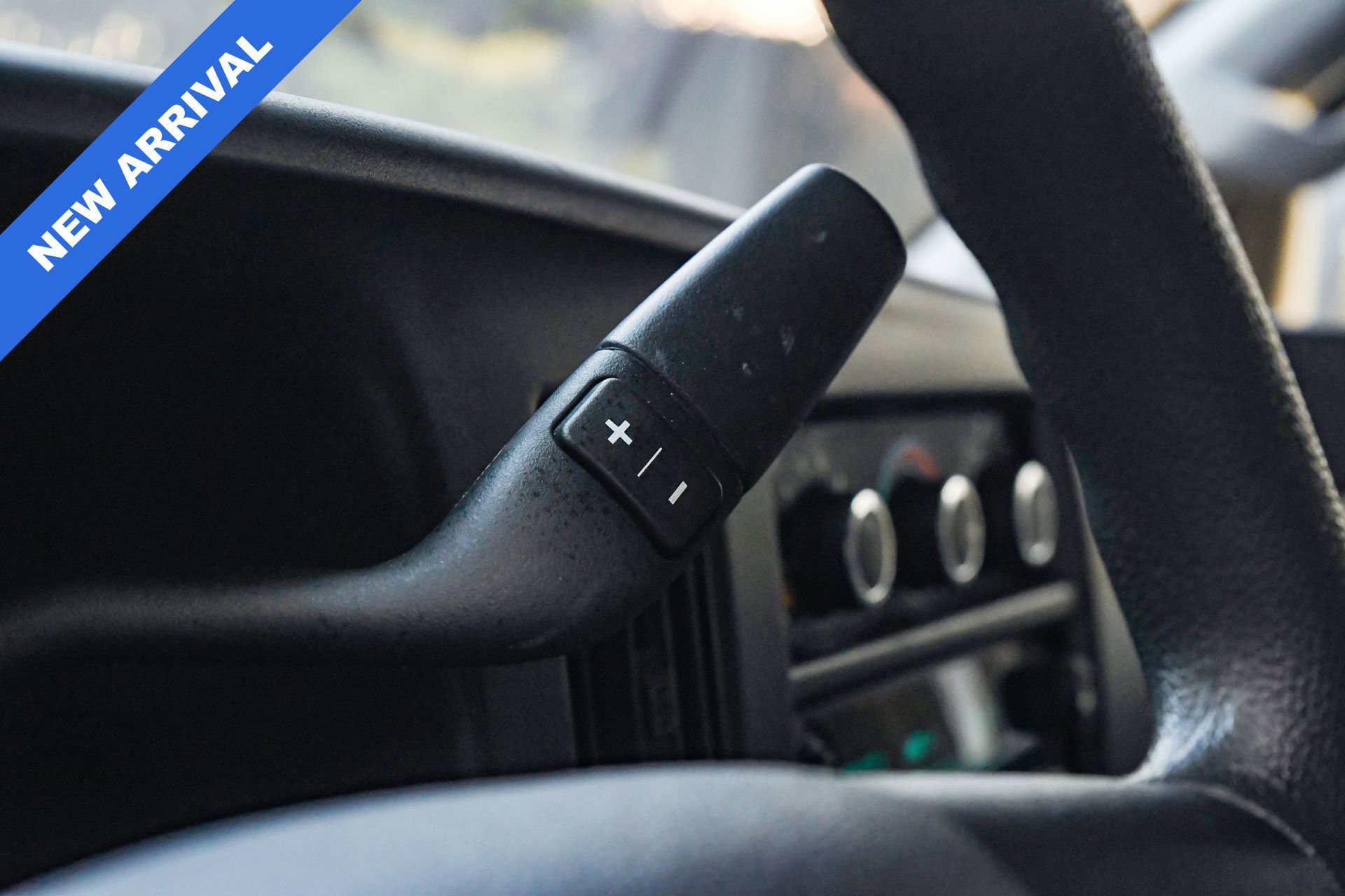 Used 2024 Chevrolet Express 2500 w/ Driver Convenience Package image 33