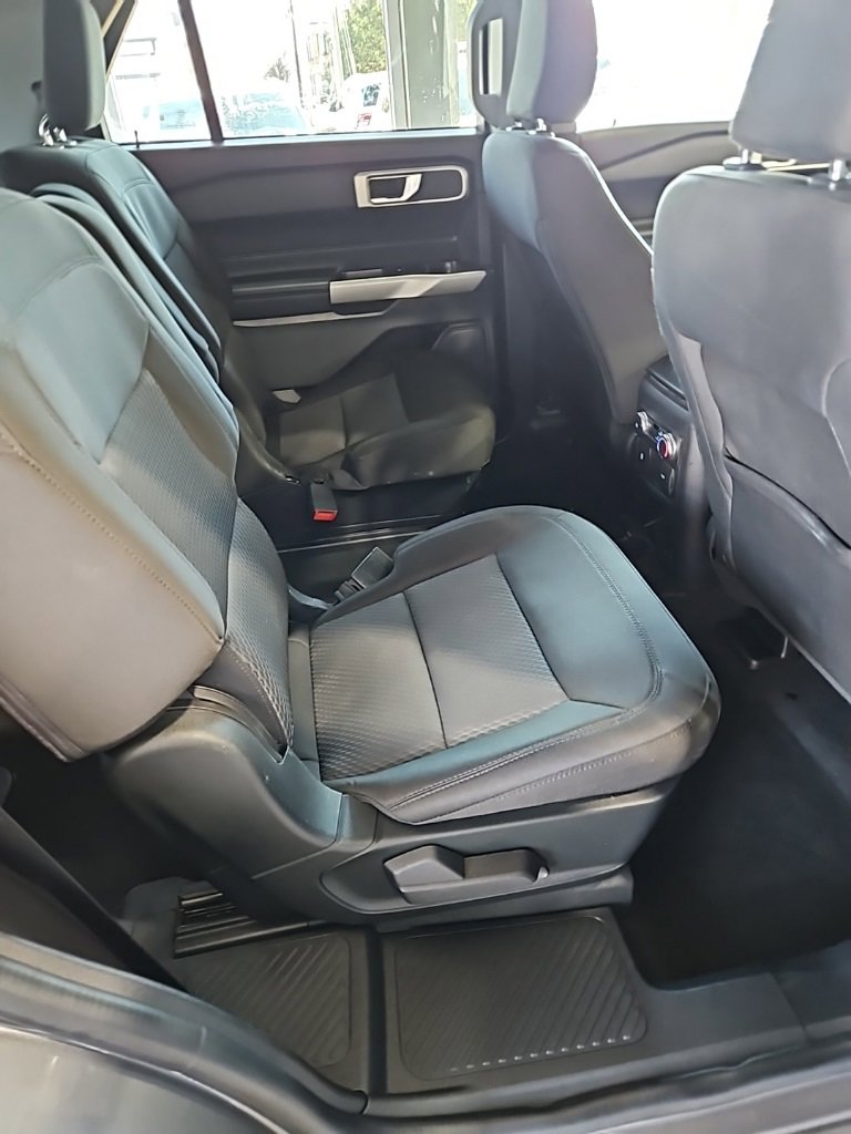 Used 2022 Ford Explorer XLT image 16