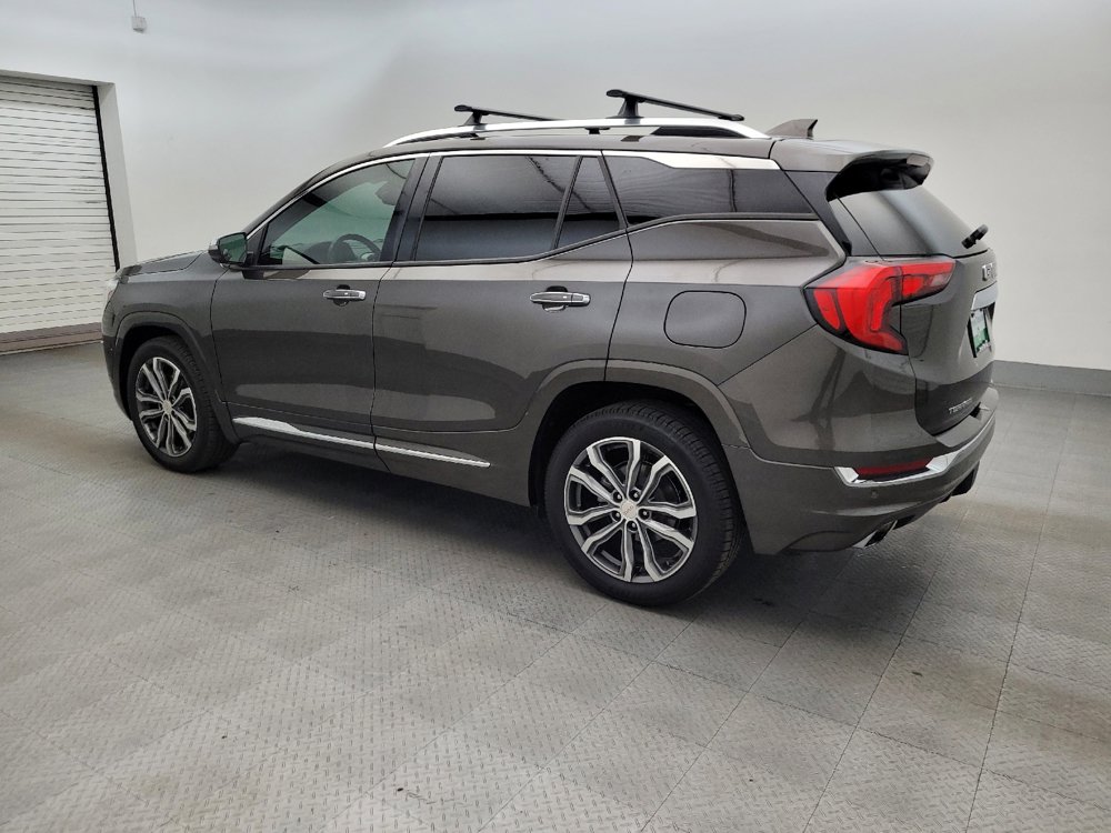 Used 2020 GMC Terrain Denali w/ Denali Premium Package FWD image 3