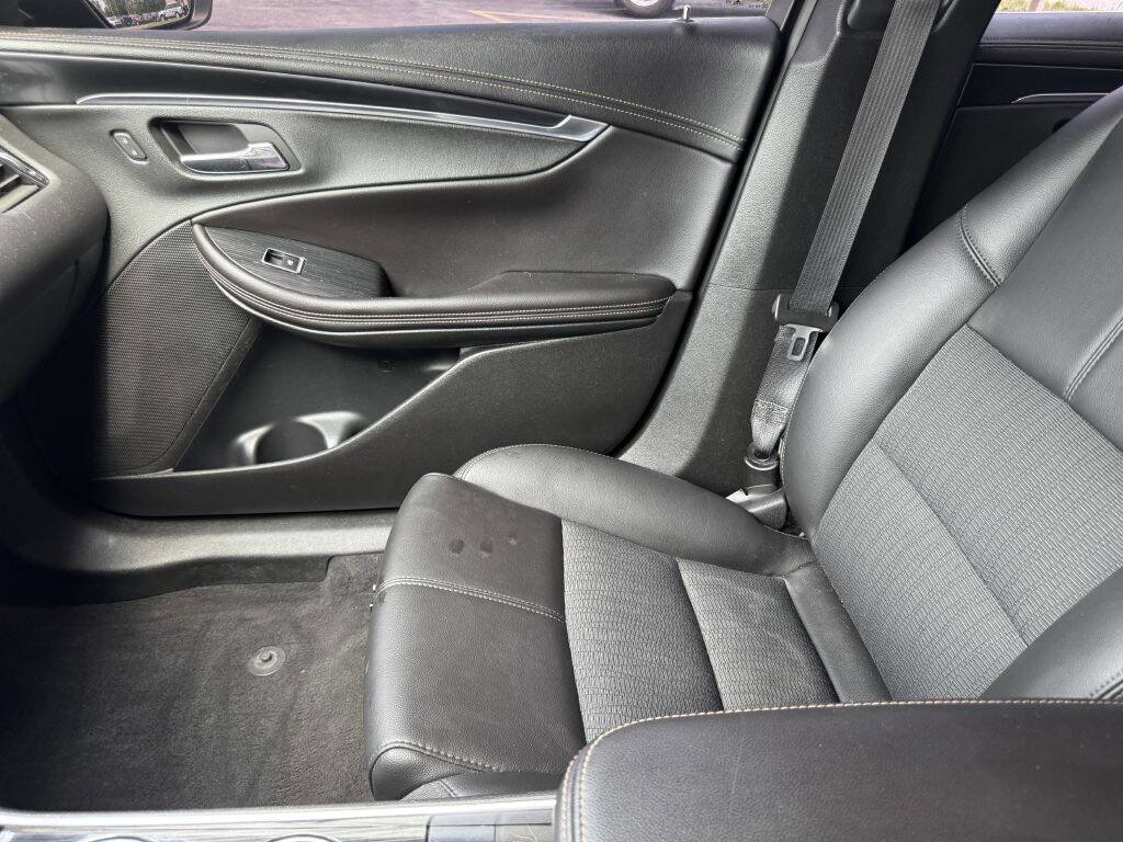 Used 2018 Chevrolet Impala LT image 11