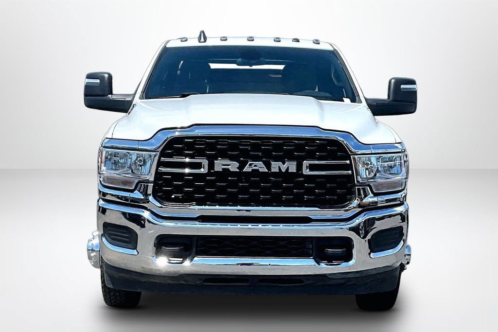 Used 2024 RAM 3500 SLT w/ Quick Order Package 2YG SLT AWD/4WD image 2