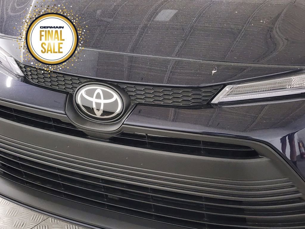 Used 2025 Toyota Corolla LE image 11