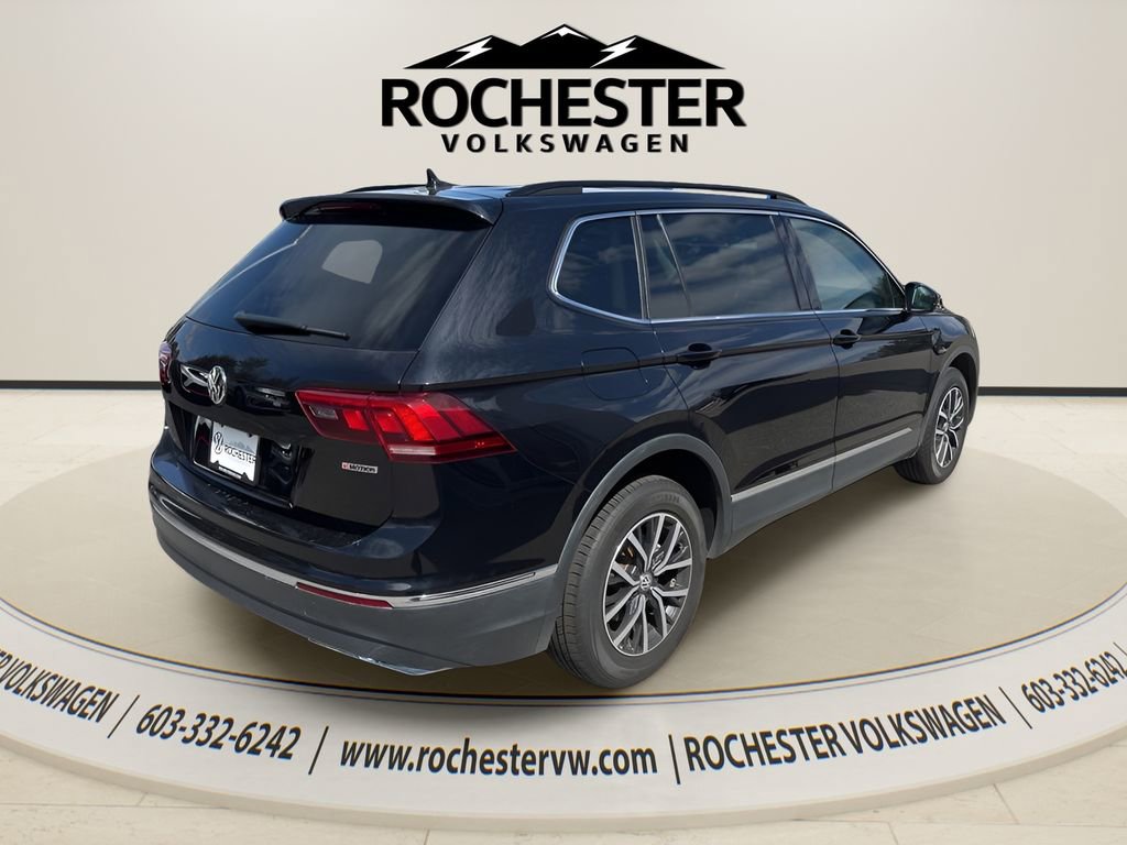 Used 2020 Volkswagen Tiguan SE w/ Panoramic Sunroof Package image 6