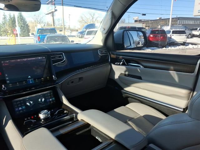 Used 2022 Jeep Grand Wagoneer Series I image 13