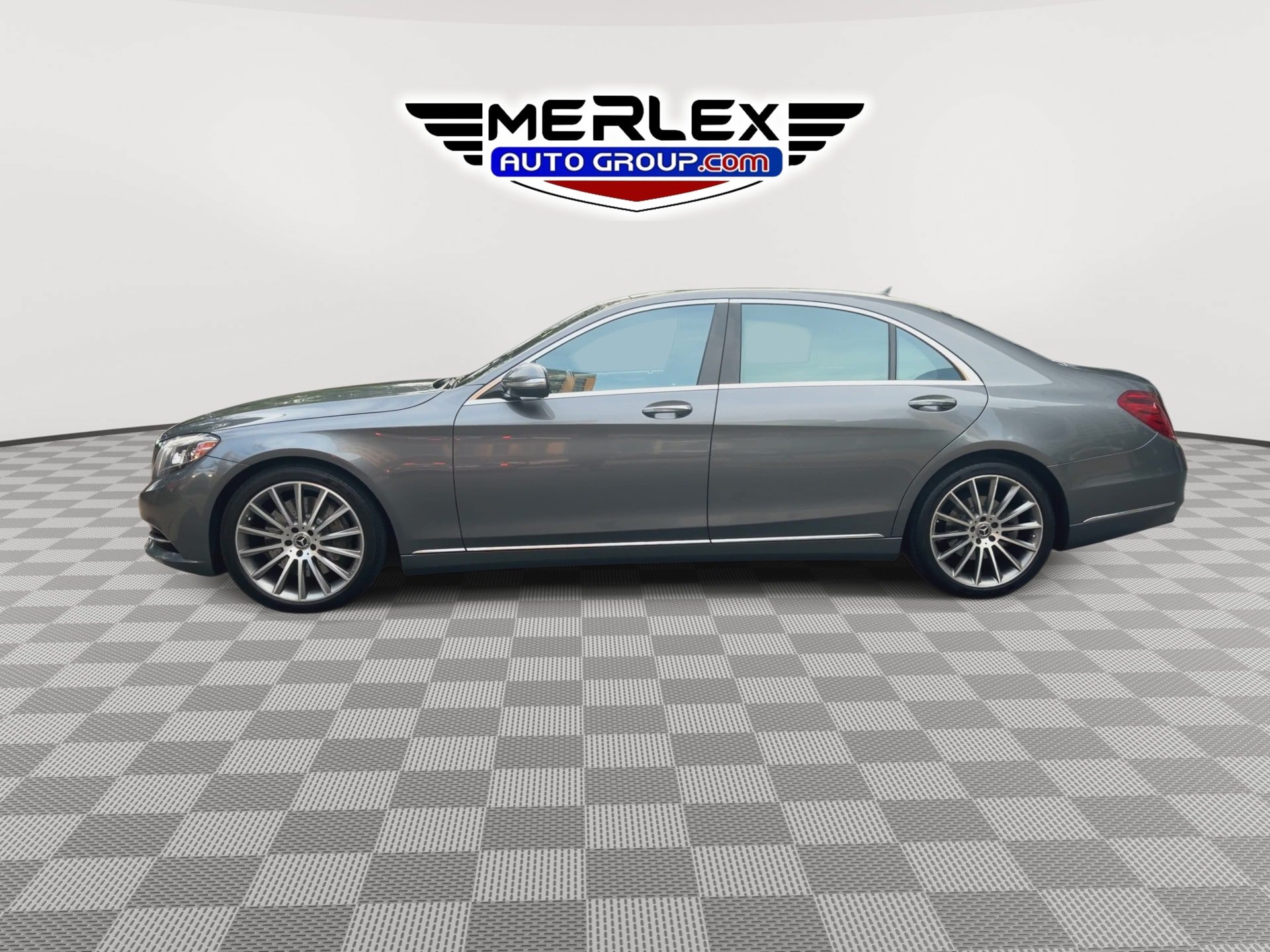 Used 2017 Mercedes-Benz S 550 4MATIC Sedan image 5