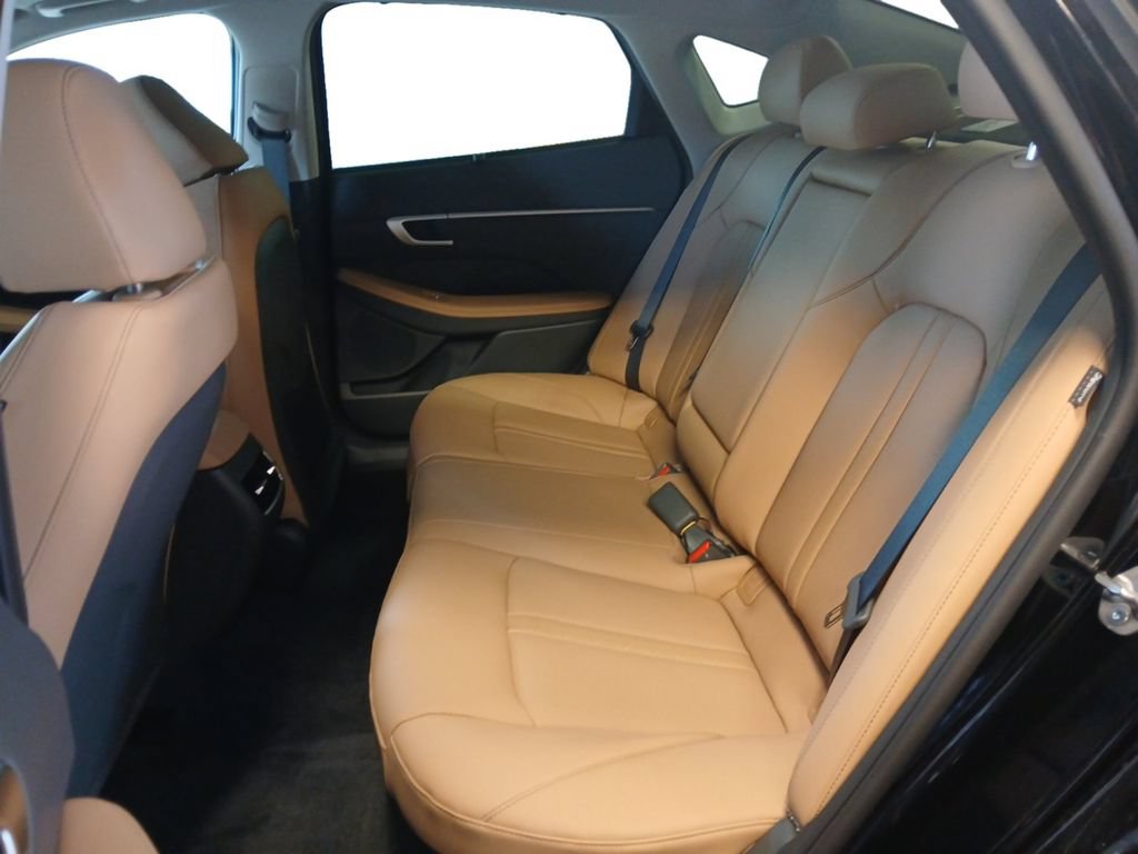 New 2026 Hyundai Sonata Limited FWD image 13