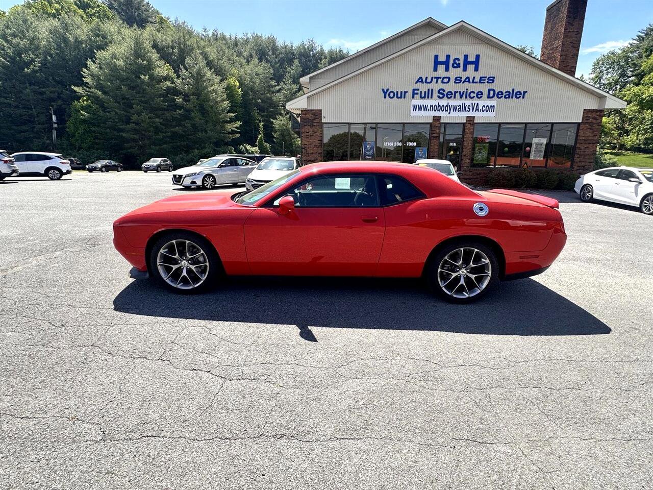 Used 2022 Dodge Challenger GT image 9