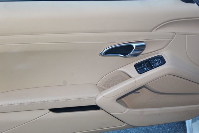 Used 2015 Porsche Boxster S image 20