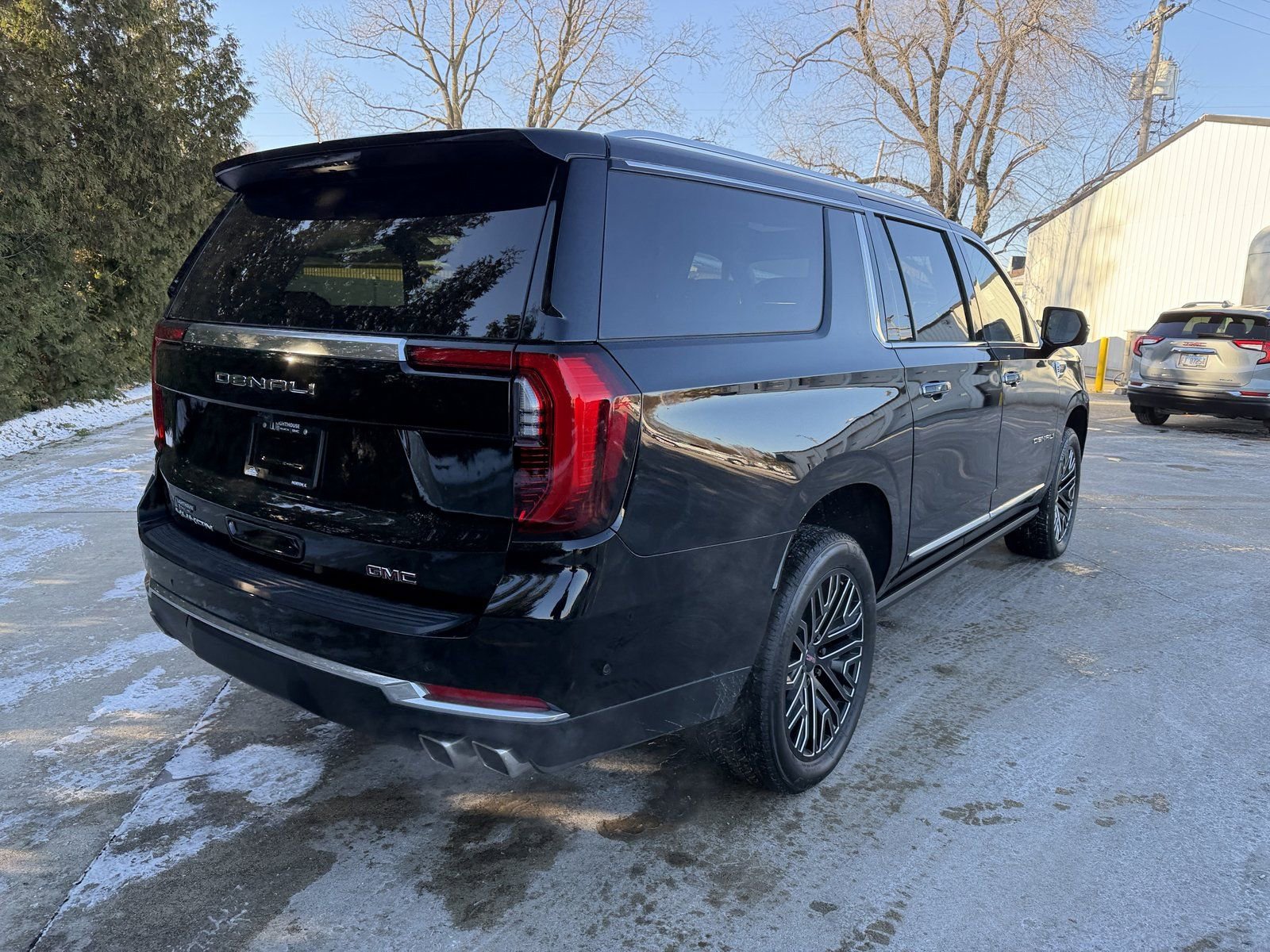 New 2025 GMC Yukon XL Denali w/ Sun & Power Step Package image 34