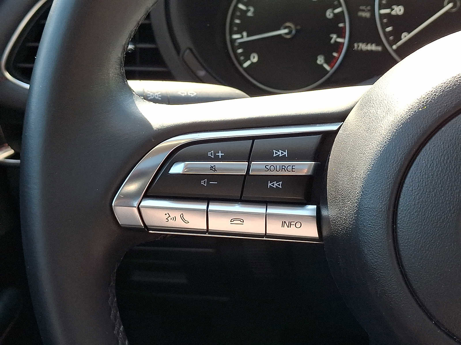 Used 2023 MAZDA MAZDA3 s FWD image 27