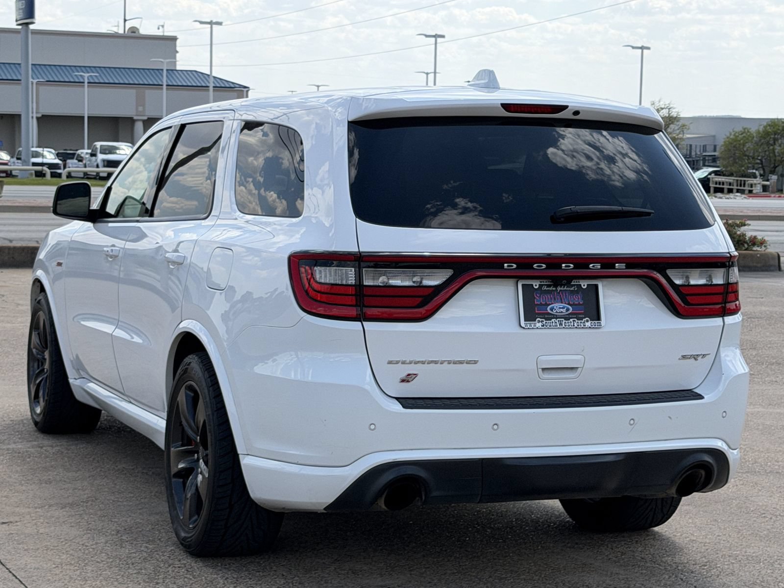Used 2018 Dodge Durango SRT w/ Technology Group AWD/4WD image 6