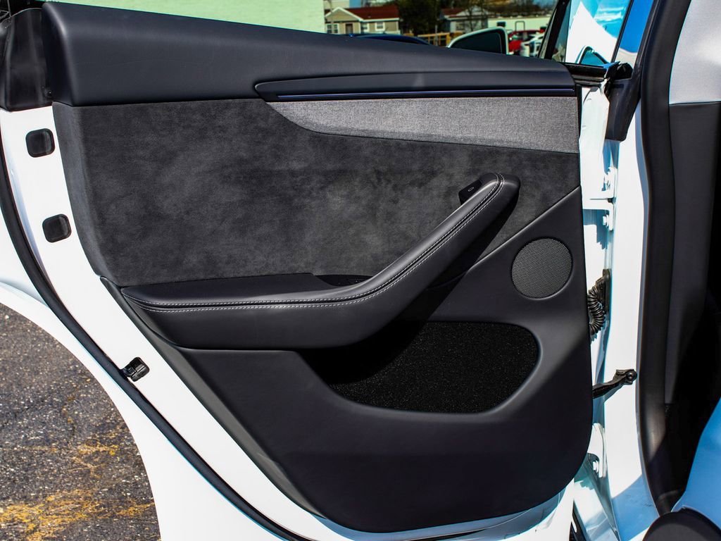 Used 2026 Tesla Model Y Long Range image 11