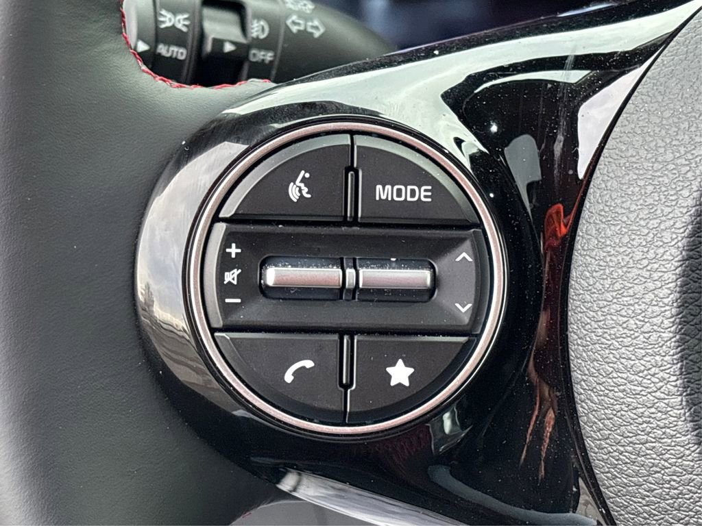 Used 2025 Kia Soul GT-Line w/ GT-Line Technology Package image 28