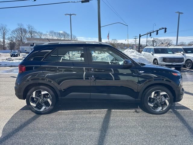 Certified 2026 Hyundai Venue SEL image 5