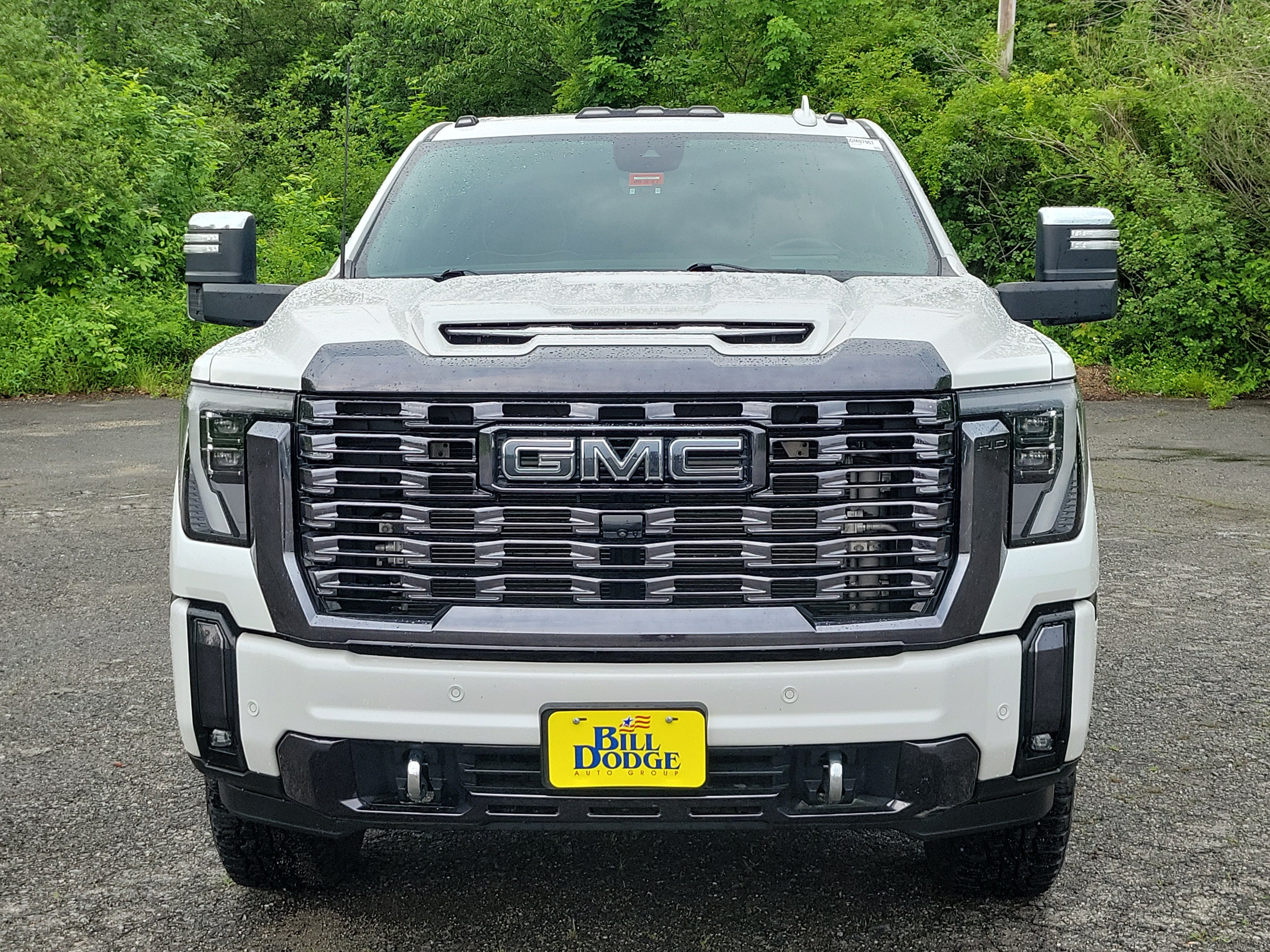 Used 2024 GMC Sierra 3500 Denali Ultimate AWD/4WD image 2