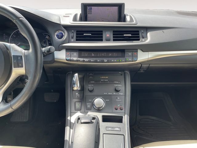 Used 2013 Lexus CT 200h w/ Premium Pkg w/Navigation FWD image 11