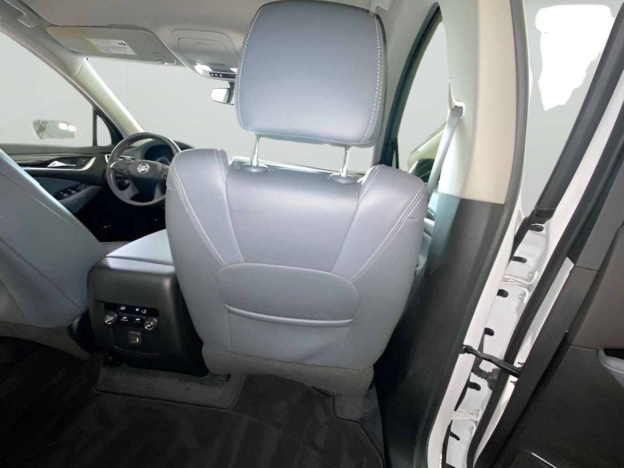 Used 2020 Buick Enclave Essence FWD image 41