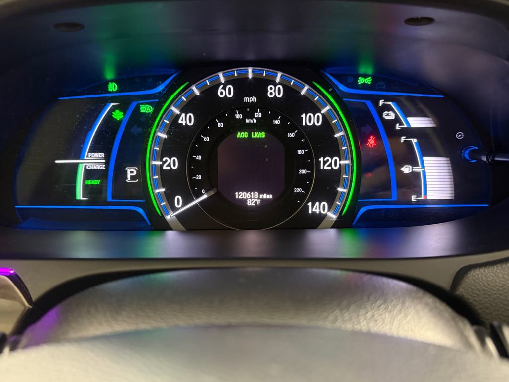 Used 2017 Honda Accord Touring image 14