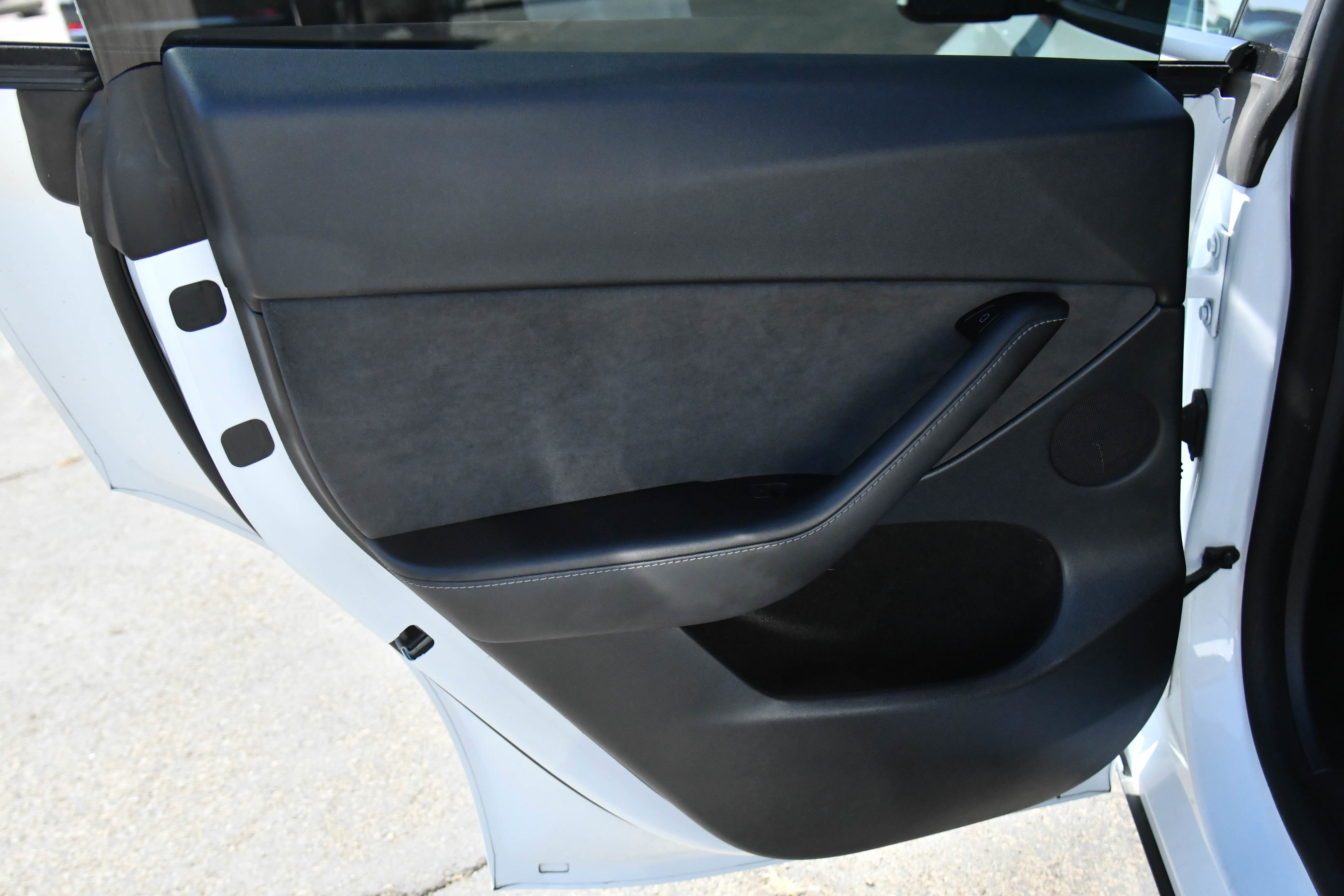 Used 2023 Tesla Model Y Long Range AWD/4WD image 33