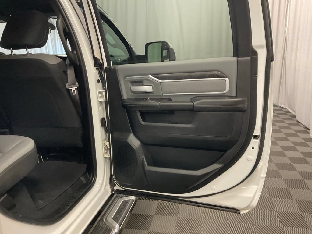 Used 2022 RAM 2500 Big Horn AWD/4WD image 25