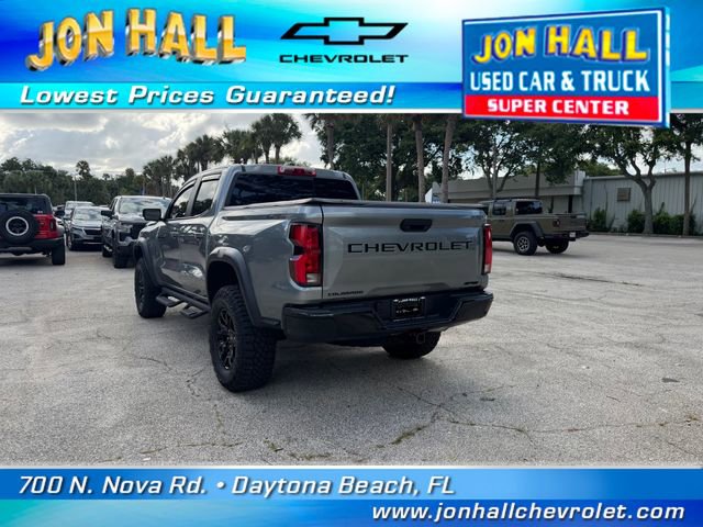 Used 2025 Chevrolet Colorado ZR2 w/ Midnight Edition AWD/4WD image 8