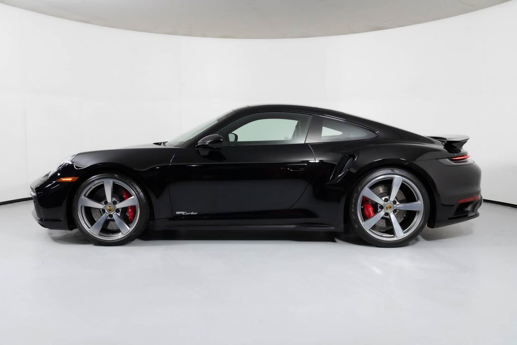 Used 2021 Porsche 911 Turbo image 3