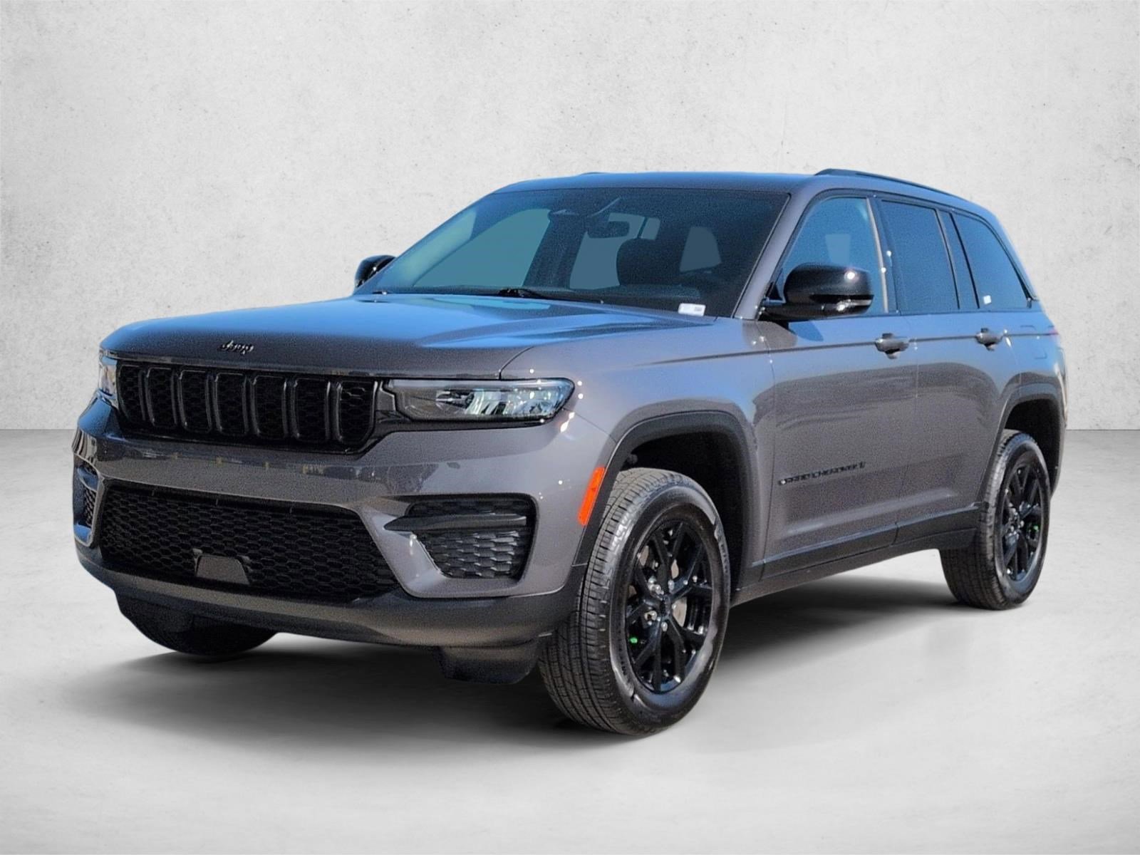 Used 2025 Jeep Grand Cherokee 4WD