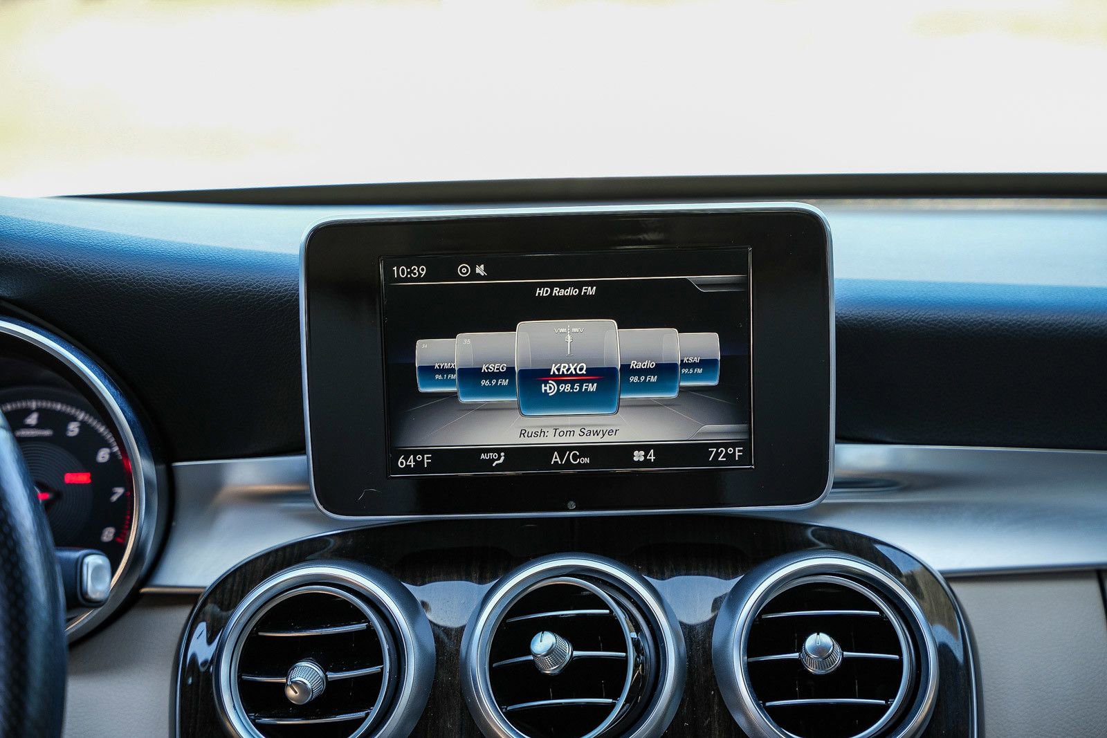 Used 2018 Mercedes-Benz C 300 Sedan image 14
