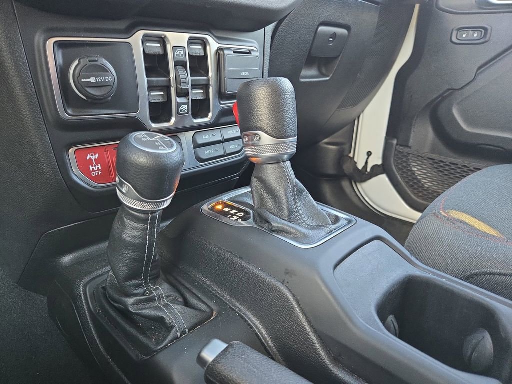 Used 2024 Jeep Wrangler Unlimited Rubicon image 21