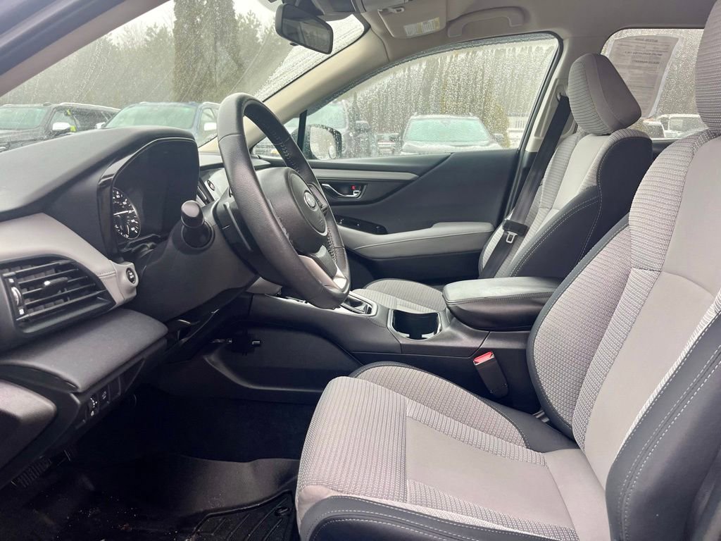 Used 2025 Subaru Outback Premium image 11
