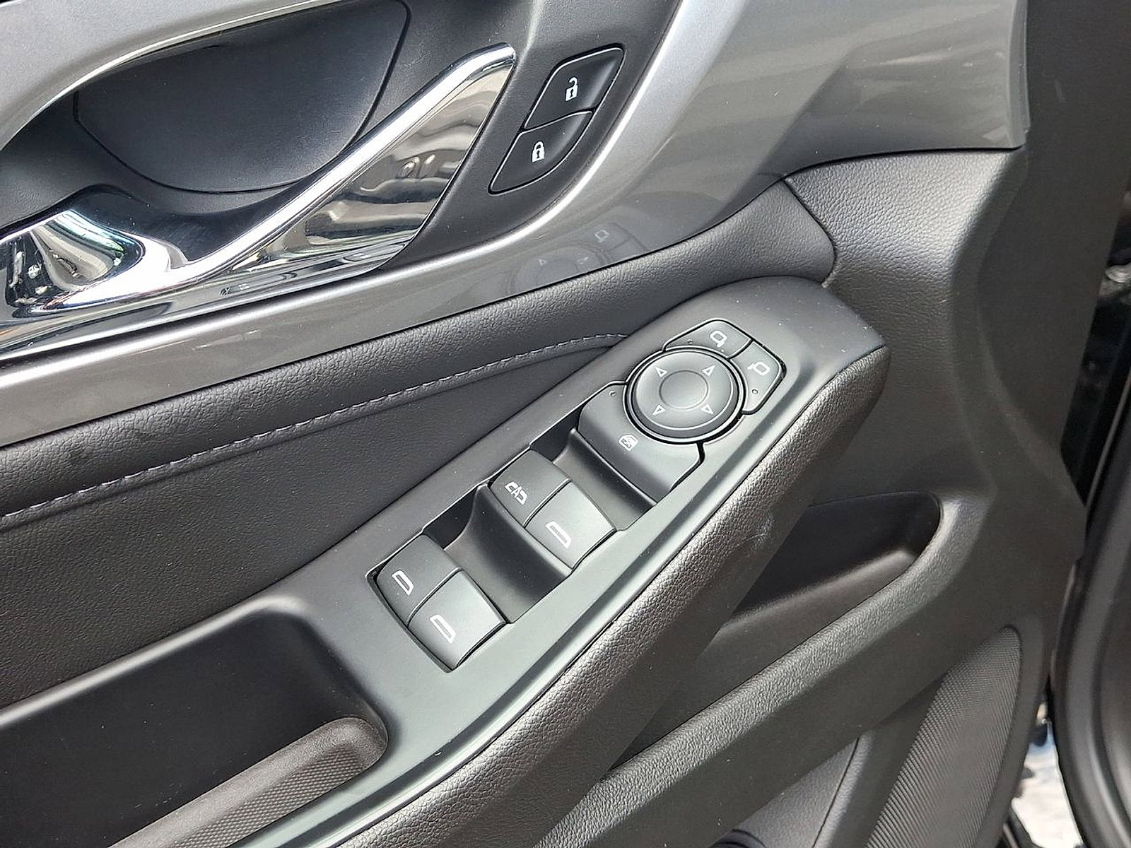 Certified 2023 Chevrolet Traverse LT image 22