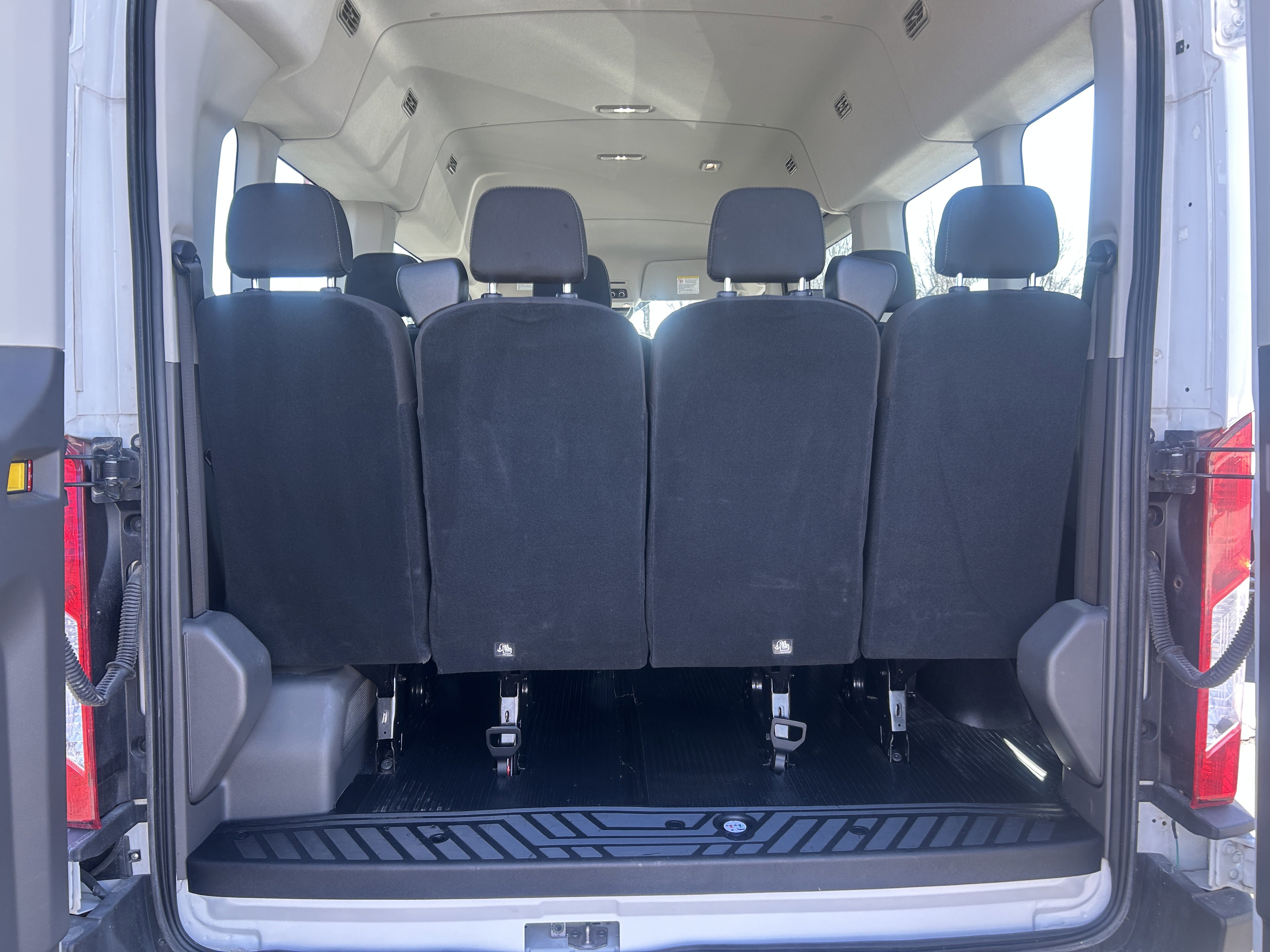 Used 2022 Ford Transit 350 XLT image 11