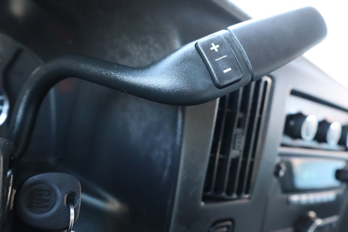 Used 2011 Chevrolet Express 3500 image 29