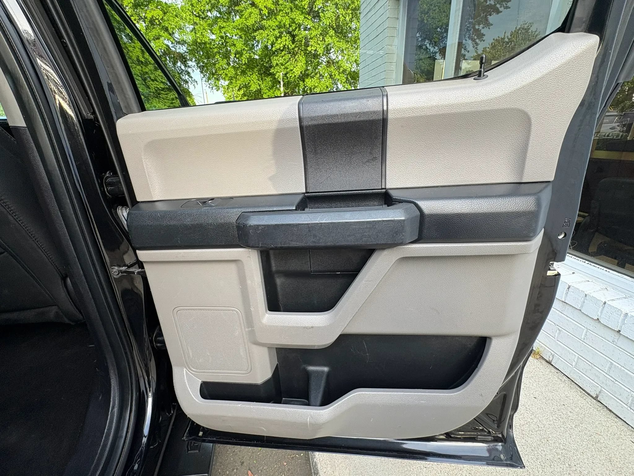 Used 2019 Ford F150 XL w/ Equipment Group 101A Mid AWD/4WD image 16