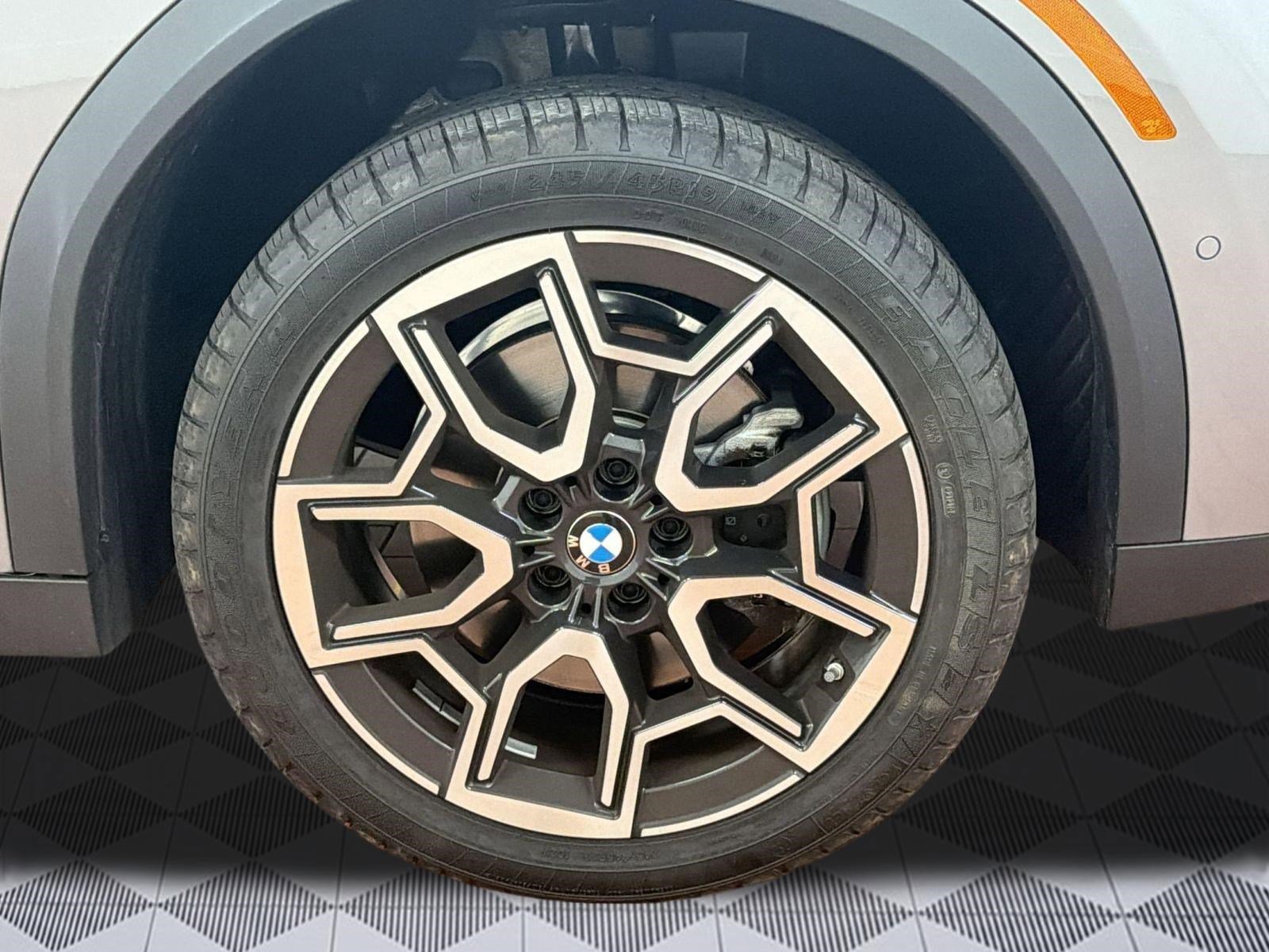 Certified 2025 BMW X2 xDrive28i w/ Technology Package image 11