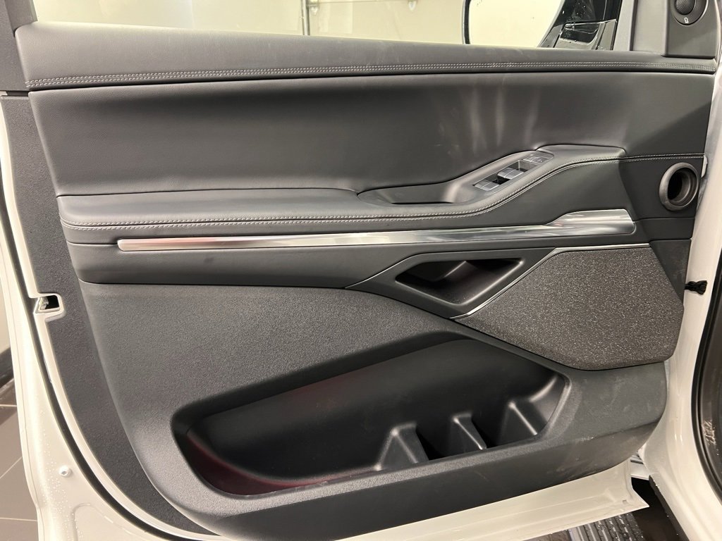 Used 2025 Lincoln Navigator Reserve w/ Jet Appearance Package image 33