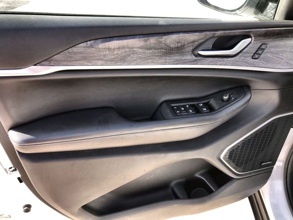 Used 2021 Jeep Grand Cherokee L Limited image 13